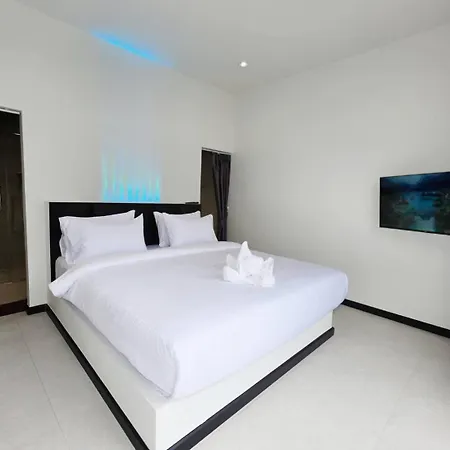 Skyline Resort Ban Khlong Lat Bua Khao Exterior photo