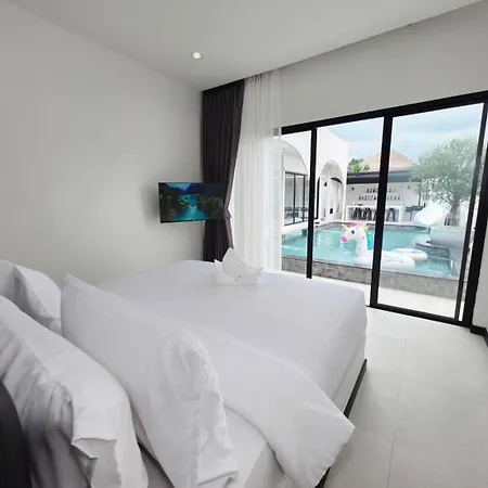 Skyline Resort Ban Khlong Lat Bua Khao Exterior photo