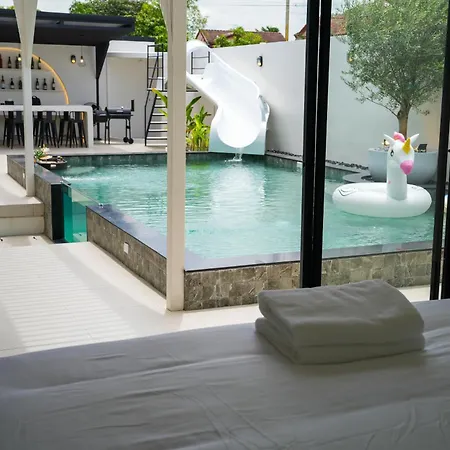 Skyline Resort Ban Khlong Lat Bua Khao Exterior photo