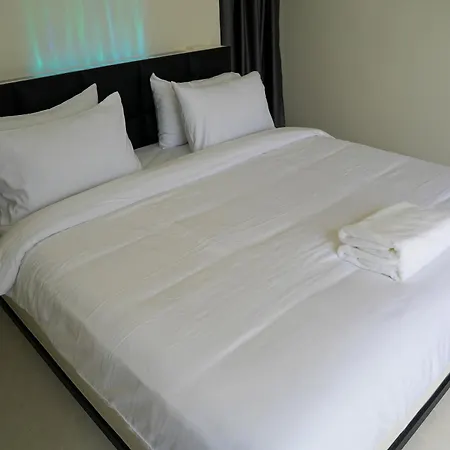 Skyline Resort Ban Khlong Lat Bua Khao Exterior photo
